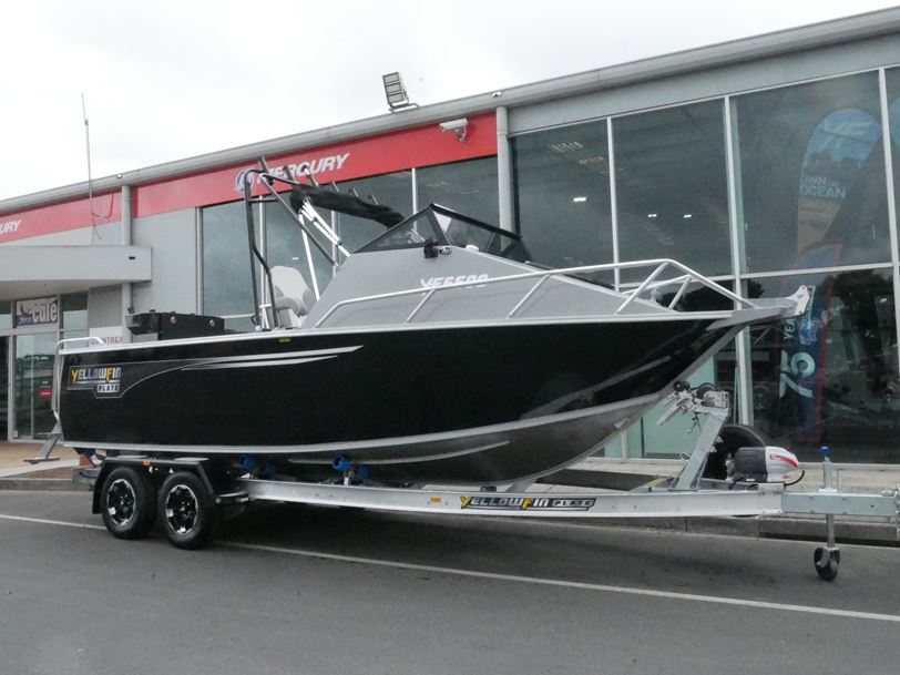 Yellowfin 6500 Cabin